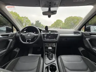 Volkswagen Tiguan L 2019 330TSI Automatic two-wheel drive smart deluxe edition Country VI interior photo 10 Volkswagen Tiguan L 2019 330TSI Automatic two-wheel drive smart deluxe edition Country VI interior photo 10