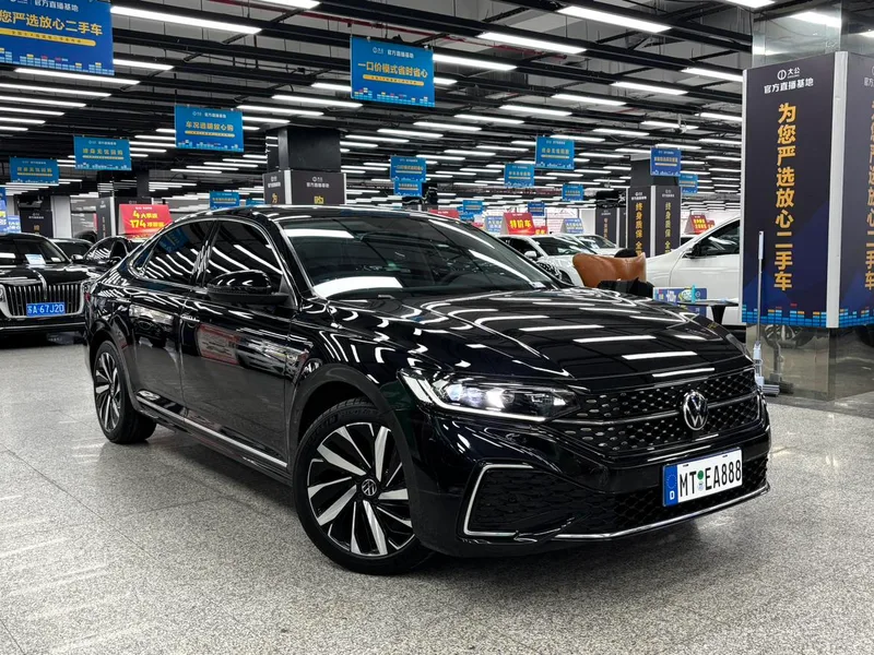 Volkswagen Passat 2022 330TSI Star Elite Edition exterior photo 3 Volkswagen Passat 2022 330TSI Star Elite Edition exterior photo 3