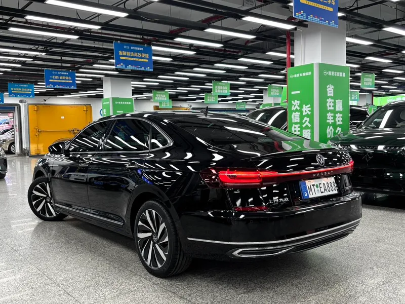 Volkswagen Passat 2022 330TSI Star Elite Edition exterior photo 4 Volkswagen Passat 2022 330TSI Star Elite Edition exterior photo 4