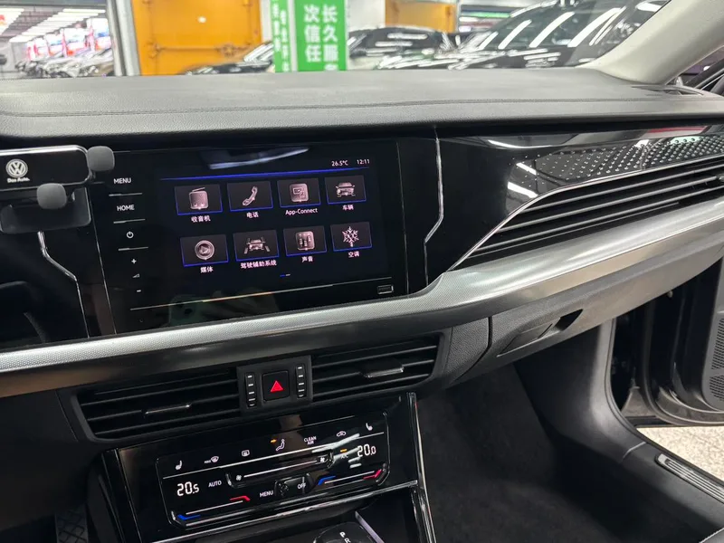 Volkswagen Passat 2022 330TSI Star Elite Edition interior photo 10 Volkswagen Passat 2022 330TSI Star Elite Edition interior photo 10
