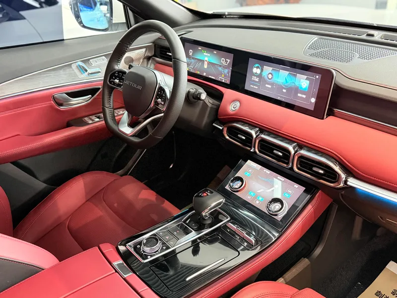 Jetour X70 PLUS 2023 1.6T DCT Strong person PLUS 5 seat interior photo 10 Jetour X70 PLUS 2023 1.6T DCT Strong person PLUS 5 seat interior photo 10