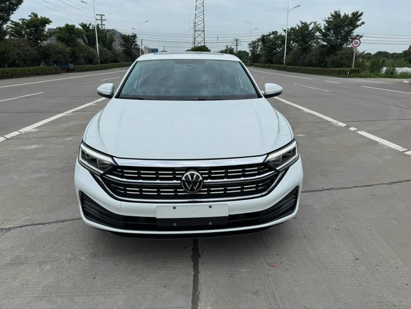 Volkswagen Sagitar 2025 Restyling 300TSI DSG Premium Edition exterior photo 2 Volkswagen Sagitar 2025 Restyling 300TSI DSG Premium Edition exterior photo 2