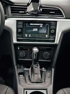 Volkswagen Lamando 2019 230TSI DSG Visual Field Edition Country VI interior photo 7 Volkswagen Lamando 2019 230TSI DSG Visual Field Edition Country VI interior photo 7
