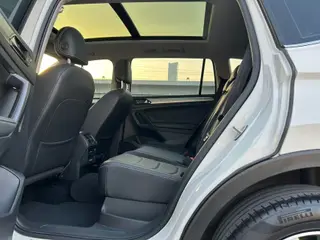 Volkswagen Tiguan L 2021 330TSI Version intelligente automatique à deux roues motrices extérieur photo 6 Volkswagen Tiguan L 2021 330TSI Version intelligente automatique à deux roues motrices extérieur photo 6