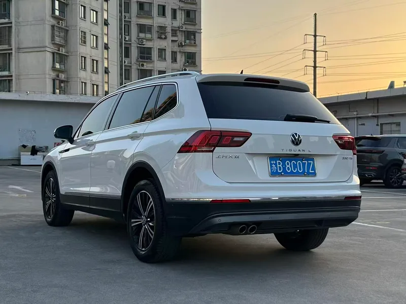 Volkswagen Tiguan L 2021 330TSI Version intelligente automatique à deux roues motrices extérieur photo 7 Volkswagen Tiguan L 2021 330TSI Version intelligente automatique à deux roues motrices extérieur photo 7