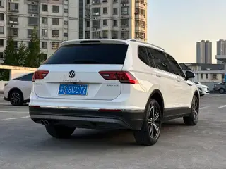 Volkswagen Tiguan L 2021 330TSI Version intelligente automatique à deux roues motrices extérieur photo 8 Volkswagen Tiguan L 2021 330TSI Version intelligente automatique à deux roues motrices extérieur photo 8