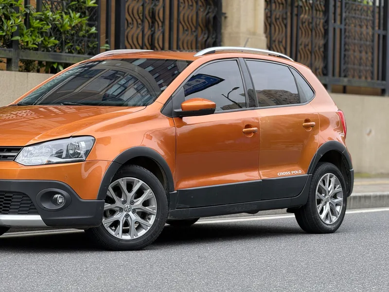 Volkswagen Polo 2016 1.6L Cross Polo Automatic interior photo 13 Volkswagen Polo 2016 1.6L Cross Polo Automatic interior photo 13