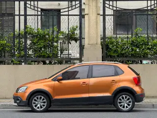 Volkswagen Polo 2016 1.6L Cross Polo Automatic interior photo 14 Volkswagen Polo 2016 1.6L Cross Polo Automatic interior photo 14