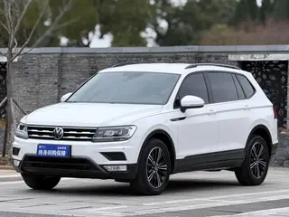 Volkswagen Tiguan L 2019 280TSI Versión de confort panorámica automática con tracción en dos ruedas País VI
