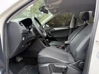Volkswagen Tiguan L 2019 280TSI Automatic two-wheel drive panoramic comfort version Country VI exterior photo 4 Volkswagen Tiguan L 2019 280TSI Automatic two-wheel drive panoramic comfort version Country VI exterior photo 4