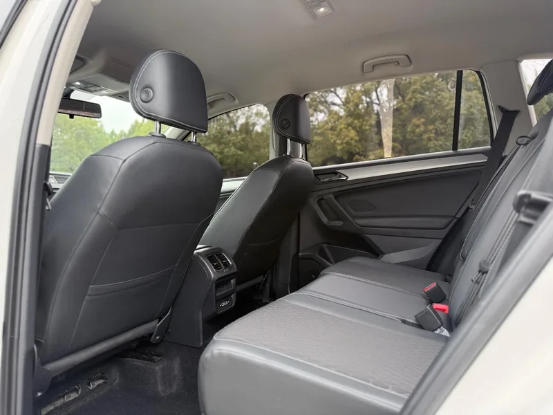 Volkswagen Tiguan L 2019 280TSI Automatic two-wheel drive panoramic comfort version Country VI exterior photo 6 Volkswagen Tiguan L 2019 280TSI Automatic two-wheel drive panoramic comfort version Country VI exterior photo 6