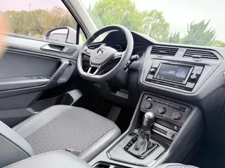Volkswagen Tiguan L 2019 280TSI Automatic two-wheel drive panoramic comfort version Country VI exterior photo 7 Volkswagen Tiguan L 2019 280TSI Automatic two-wheel drive panoramic comfort version Country VI exterior photo 7