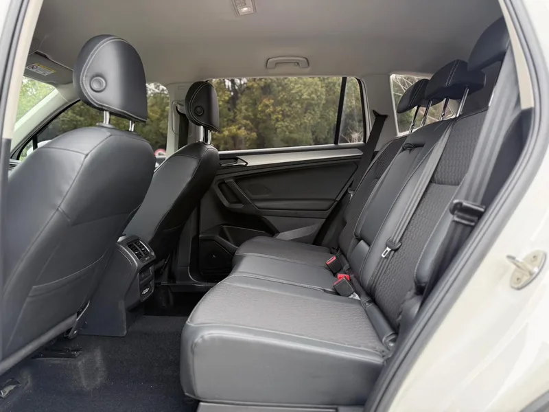 Volkswagen Tiguan L 2019 280TSI Automatic two-wheel drive panoramic comfort version Country VI interior photo 9 Volkswagen Tiguan L 2019 280TSI Automatic two-wheel drive panoramic comfort version Country VI interior photo 9