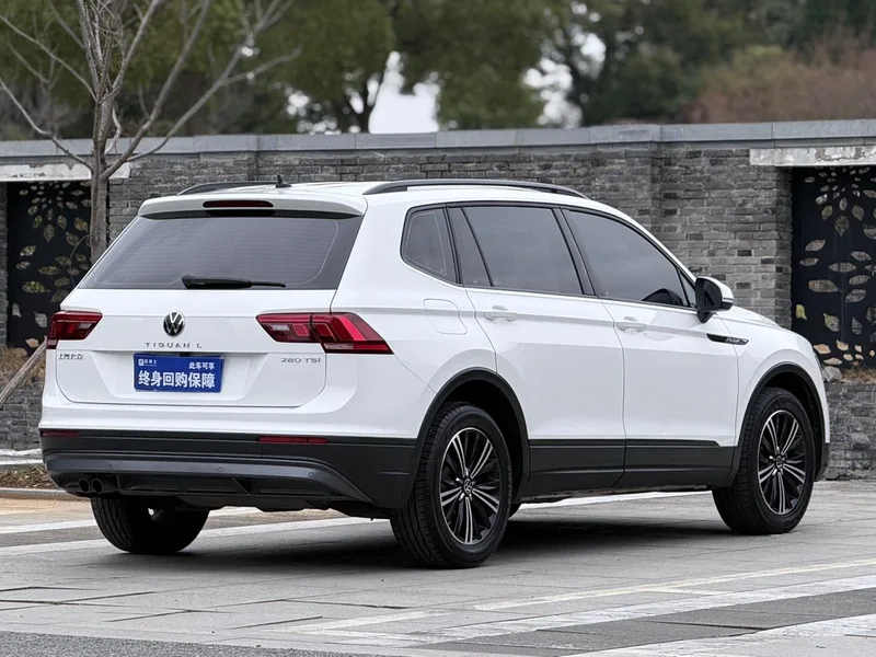 Volkswagen Tiguan L 2019 280TSI Automatic two-wheel drive panoramic comfort version Country VI interior photo 11 Volkswagen Tiguan L 2019 280TSI Automatic two-wheel drive panoramic comfort version Country VI interior photo 11