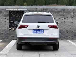 Volkswagen Tiguan L 2019 280TSI Automatic two-wheel drive panoramic comfort version Country VI interior photo 12 Volkswagen Tiguan L 2019 280TSI Automatic two-wheel drive panoramic comfort version Country VI interior photo 12