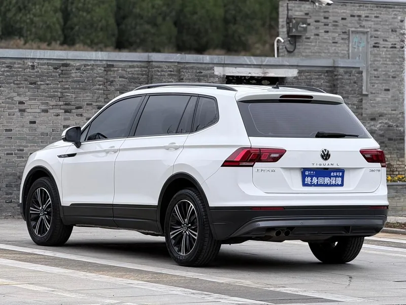 Volkswagen Tiguan L 2019 280TSI Automatic two-wheel drive panoramic comfort version Country VI interior photo 13 Volkswagen Tiguan L 2019 280TSI Automatic two-wheel drive panoramic comfort version Country VI interior photo 13