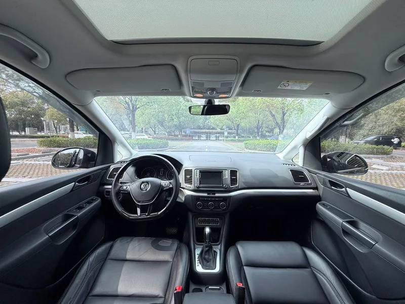 Volkswagen Sharan 2016 380TSI Comfortable 7 seat interior photo 12