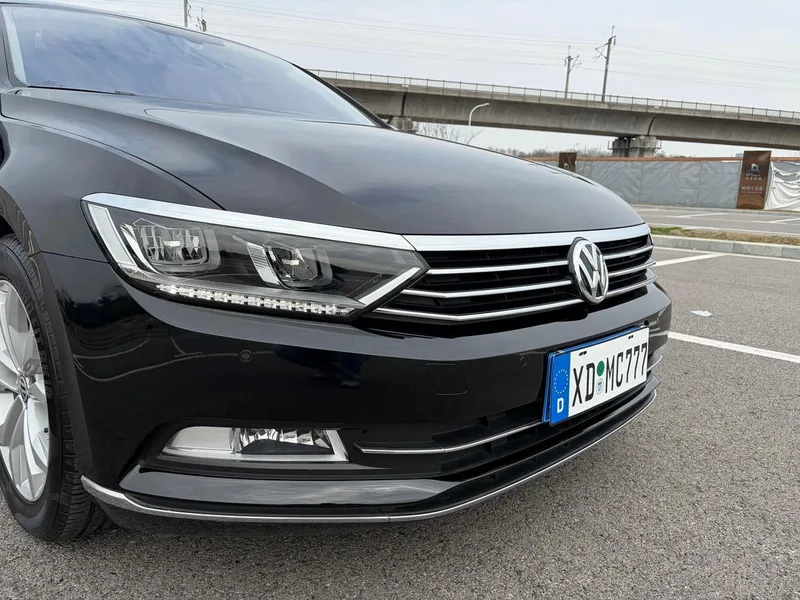 Volkswagen Magotan 2019 330TSI DSG Luxury type Country VI exterior photo 3 Volkswagen Magotan 2019 330TSI DSG Luxury type Country VI exterior photo 3
