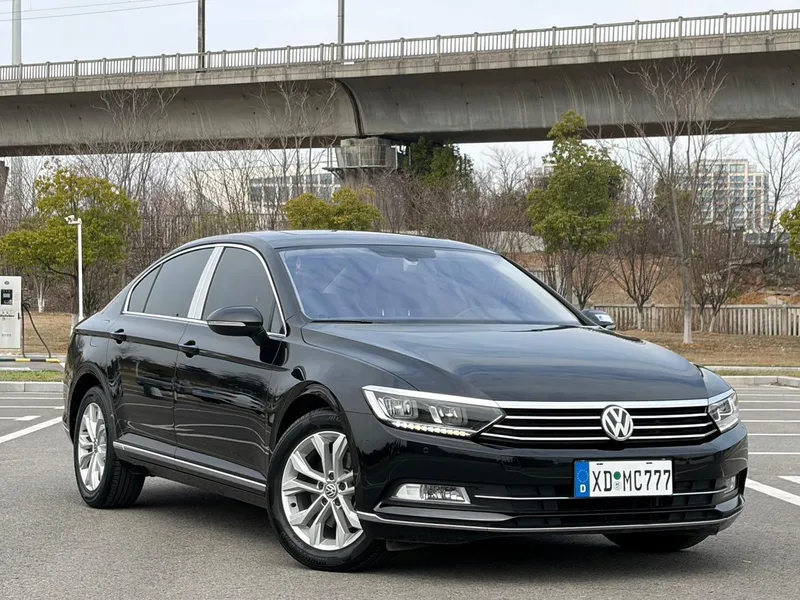 Volkswagen Magotan 2019 330TSI DSG Luxury type Country VI exterior photo 4 Volkswagen Magotan 2019 330TSI DSG Luxury type Country VI exterior photo 4