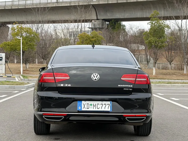 Volkswagen Magotan 2019 330TSI DSG Luxury type Country VI exterior photo 7 Volkswagen Magotan 2019 330TSI DSG Luxury type Country VI exterior photo 7