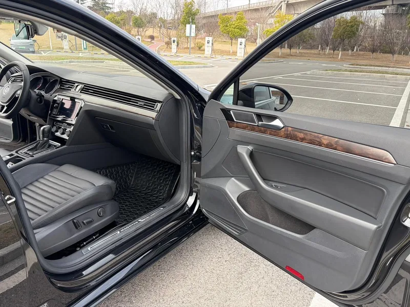 Volkswagen Magotan 2019 330TSI DSG Luxury type Country VI interior photo 13 Volkswagen Magotan 2019 330TSI DSG Luxury type Country VI interior photo 13