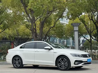 Volkswagen Lamando 2019 280TSI DSG Comfort Edition China V exterior photo 3 Volkswagen Lamando 2019 280TSI DSG Comfort Edition China V exterior photo 3