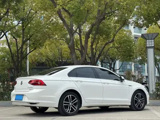 Volkswagen Lamando 2019 280TSI DSG Comfort Edition China V exterior photo 5 Volkswagen Lamando 2019 280TSI DSG Comfort Edition China V exterior photo 5