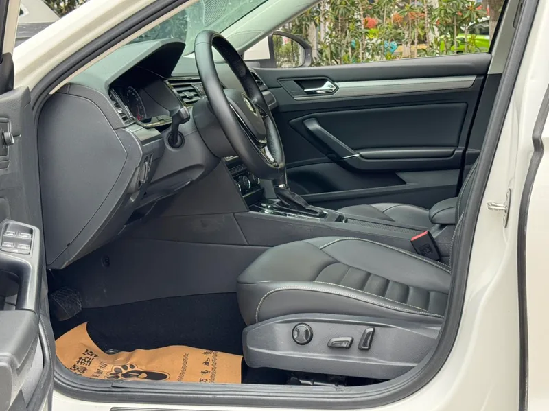 Volkswagen Lamando 2019 280TSI DSG Comfort Edition China V interior photo 11 Volkswagen Lamando 2019 280TSI DSG Comfort Edition China V interior photo 11