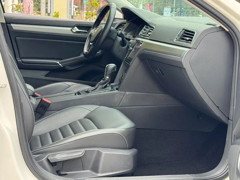 Volkswagen Lamando 2019 280TSI DSG Comfort Edition China V interior photo 15 Volkswagen Lamando 2019 280TSI DSG Comfort Edition China V interior photo 15