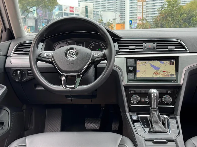 Volkswagen Lamando 2019 280TSI DSG Comfort Edition China V interior photo 18 Volkswagen Lamando 2019 280TSI DSG Comfort Edition China V interior photo 18