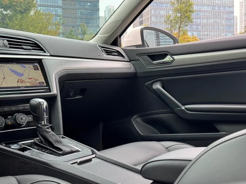 Volkswagen Lamando 2019 280TSI DSG Comfort Edition China V interior photo 19 Volkswagen Lamando 2019 280TSI DSG Comfort Edition China V interior photo 19