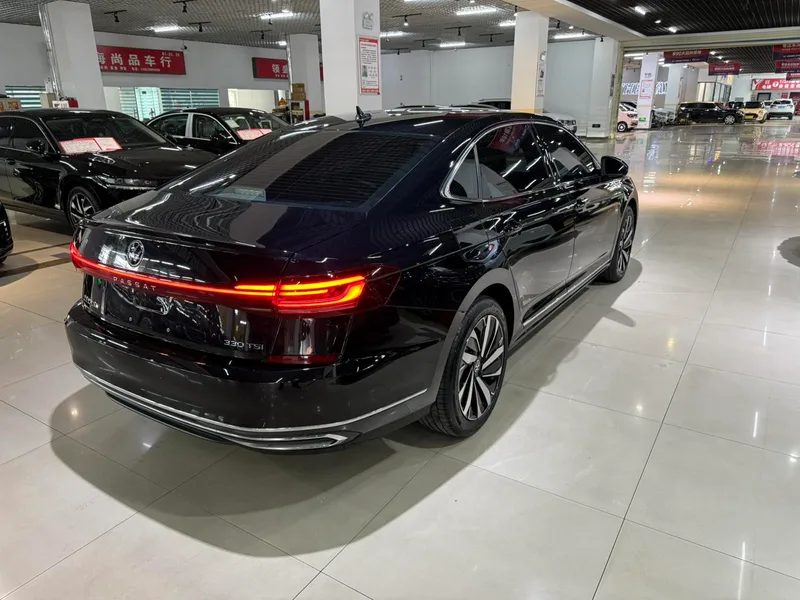 Volkswagen Passat 2024 330TSI Elite Edition interior photo 10 Volkswagen Passat 2024 330TSI Elite Edition interior photo 10