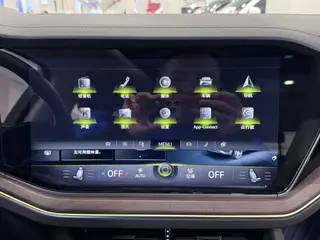 Volkswagen Touareg 2020 2.0TSI Ruishang Edition interior photo 16