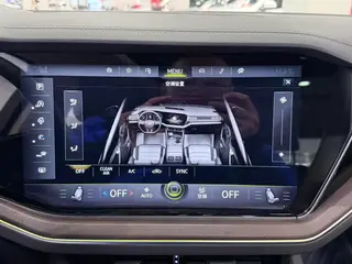 Volkswagen Touareg 2020 2.0TSI Ruishang Edition interior photo 17