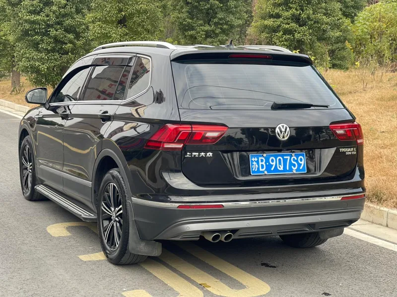 Volkswagen Tiguan L 2020 330TSI Automatic two-wheel drive panoramic comfort version Country VI exterior photo 6 Volkswagen Tiguan L 2020 330TSI Automatic two-wheel drive panoramic comfort version Country VI exterior photo 6