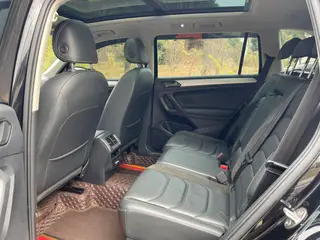 Volkswagen Tiguan L 2020 330TSI Automatic two-wheel drive panoramic comfort version Country VI interior photo 10 Volkswagen Tiguan L 2020 330TSI Automatic two-wheel drive panoramic comfort version Country VI interior photo 10