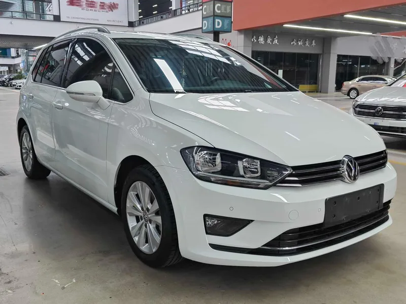 Volkswagen Golf Sportsvan 2018 230TSI automatic aggressive type exterior photo 3 Volkswagen Golf Sportsvan 2018 230TSI automatic aggressive type exterior photo 3