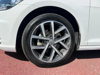 Volkswagen Golf 2020 280TSI DSG Confortable extérieur photo 10 Volkswagen Golf 2020 280TSI DSG Confortable extérieur photo 10