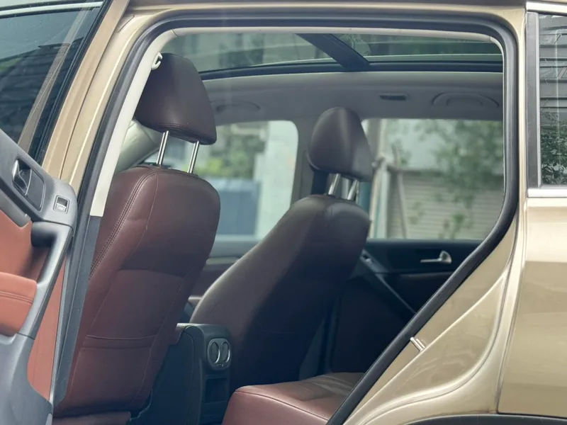 Volkswagen Tiguan 2015 1.8TSI Automatic two-drive fashion version exterior photo 5 Volkswagen Tiguan 2015 1.8TSI Automatic two-drive fashion version exterior photo 5