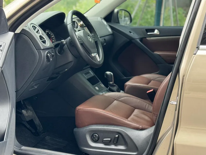 Volkswagen Tiguan 2015 1.8TSI Automatic two-drive fashion version exterior photo 6 Volkswagen Tiguan 2015 1.8TSI Automatic two-drive fashion version exterior photo 6
