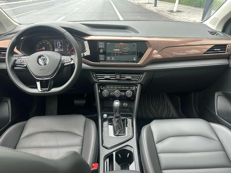 Volkswagen Tharu 2019 280TSI Two-wheel drive luxury edition China V interior photo 18 Volkswagen Tharu 2019 280TSI Two-wheel drive luxury edition China V interior photo 18