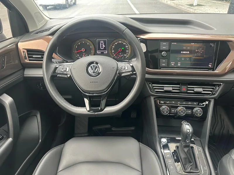 Volkswagen Tharu 2019 280TSI Two-wheel drive luxury edition China V interior photo 20 Volkswagen Tharu 2019 280TSI Two-wheel drive luxury edition China V interior photo 20