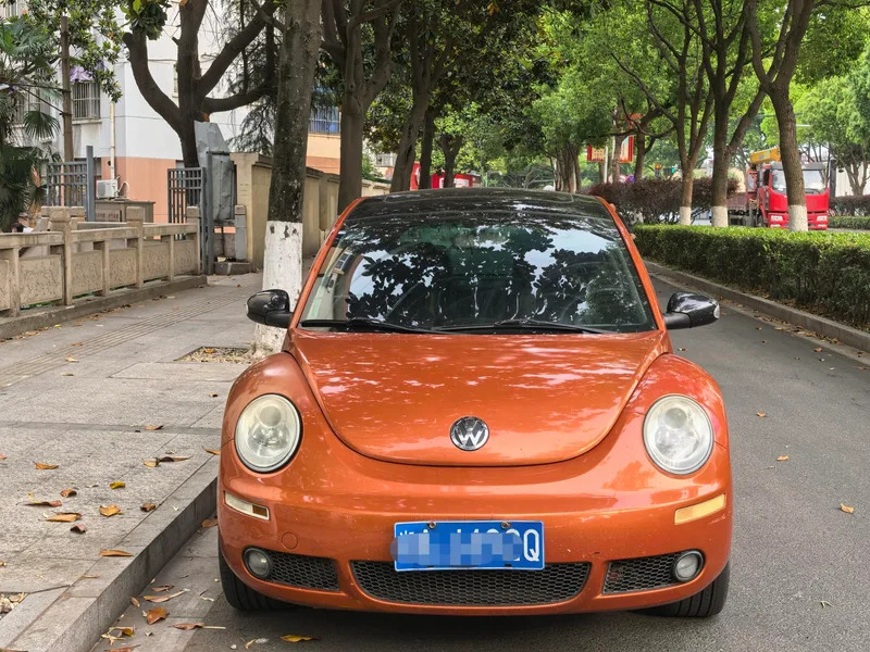 Volkswagen Beetle 2010 2.0 BlackOrange Comfort Edition exterior photo 2 Volkswagen Beetle 2010 2.0 BlackOrange Comfort Edition exterior photo 2