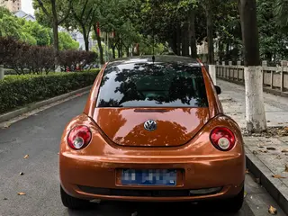 Volkswagen Beetle 2010 2.0 BlackOrange Comfort Edition exterior photo 4 Volkswagen Beetle 2010 2.0 BlackOrange Comfort Edition exterior photo 4