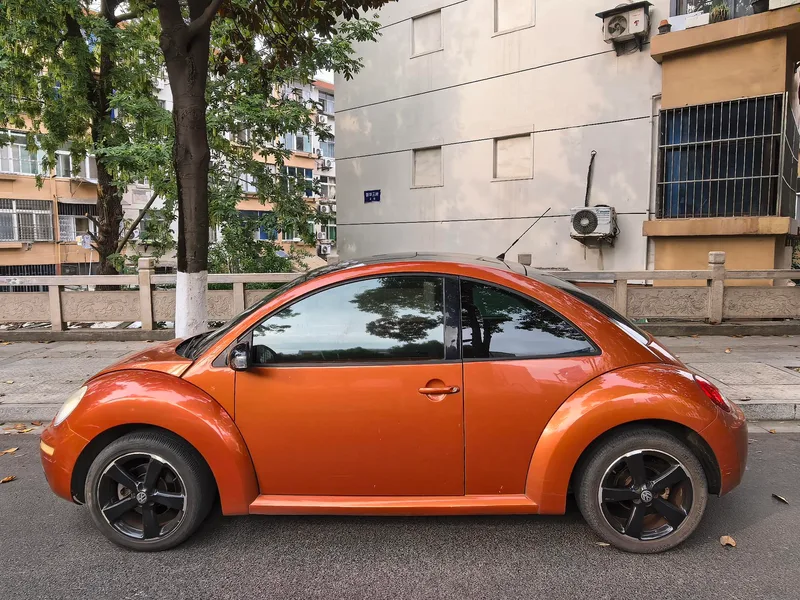 Volkswagen Beetle 2010 2.0 BlackOrange Comfort Edition exterior photo 6 Volkswagen Beetle 2010 2.0 BlackOrange Comfort Edition exterior photo 6