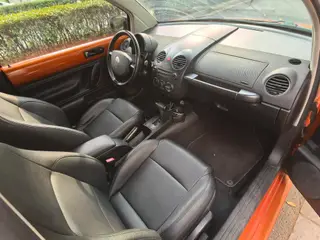 Volkswagen Beetle 2010 2.0 BlackOrange Comfort Edition interior photo 10 Volkswagen Beetle 2010 2.0 BlackOrange Comfort Edition interior photo 10