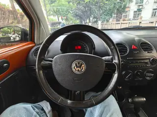 Volkswagen Beetle 2010 2.0 BlackOrange Comfort Edition interior photo 15 Volkswagen Beetle 2010 2.0 BlackOrange Comfort Edition interior photo 15