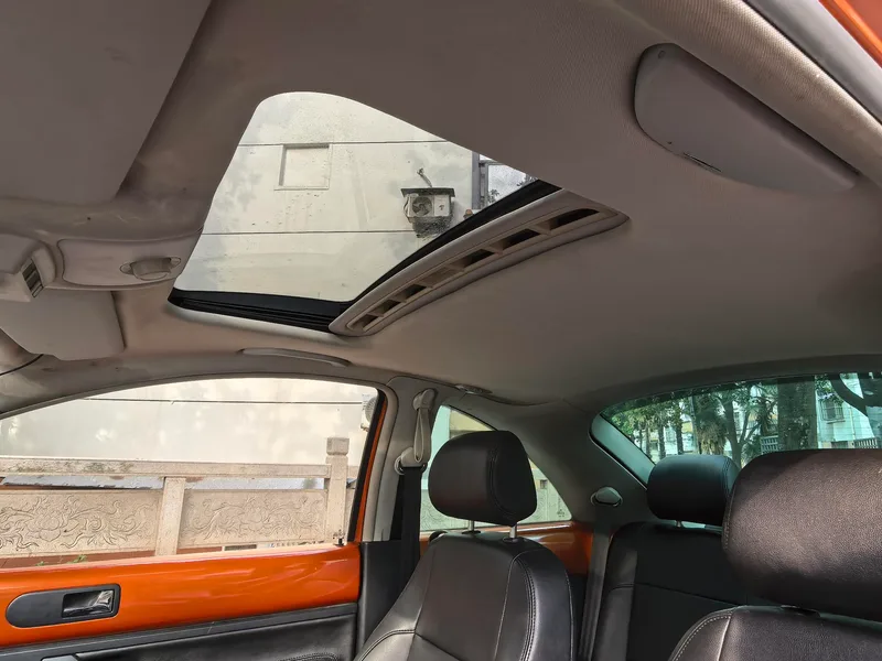 Volkswagen Beetle 2010 2.0 BlackOrange Comfort Edition interior photo 17 Volkswagen Beetle 2010 2.0 BlackOrange Comfort Edition interior photo 17