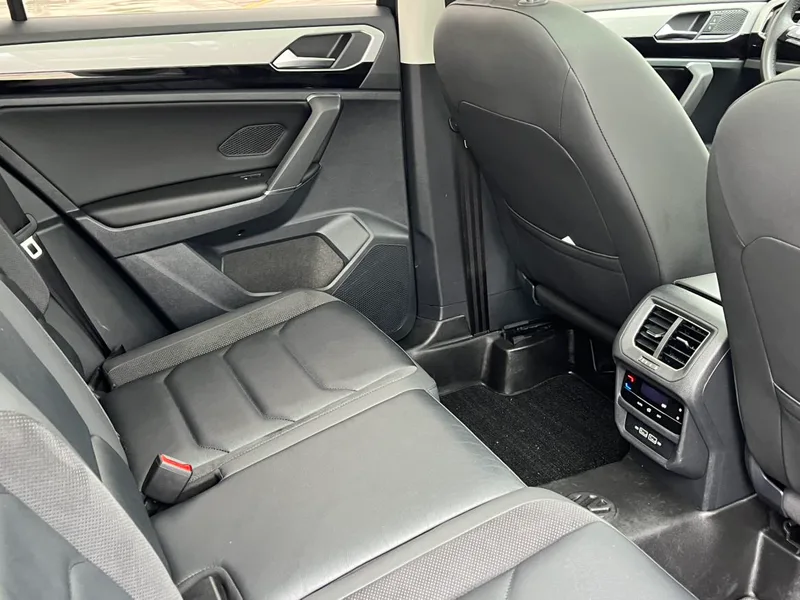 Volkswagen Tayron 2020 330TSI Édition de luxe Shilian intérieur photo 15 Volkswagen Tayron 2020 330TSI Édition de luxe Shilian intérieur photo 15