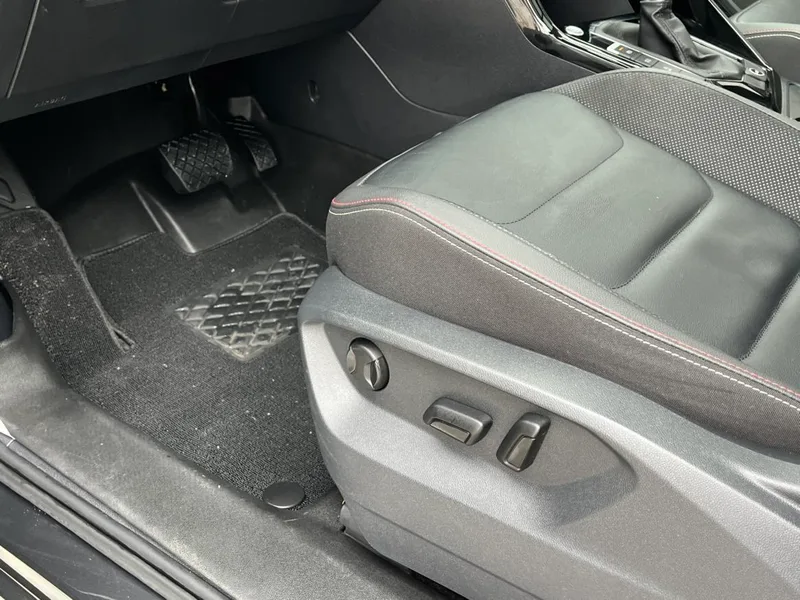 Volkswagen Tayron 2020 330TSI Édition de luxe Shilian intérieur photo 18 Volkswagen Tayron 2020 330TSI Édition de luxe Shilian intérieur photo 18